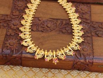 Gold plated mango pink necklace 2
