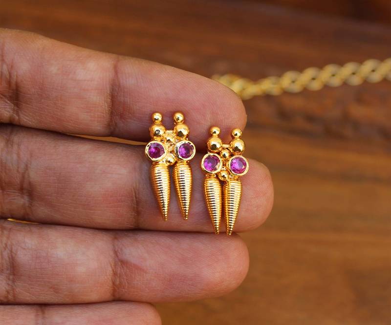 Kerala Traditional Gold plated necklace set with screw back earrings