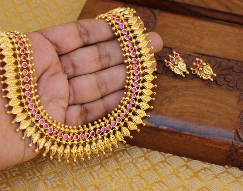 Kerala Traditional Gold plated necklace set with screw back earrings
