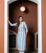 Weavllite Women's Blue  Rayon Stripes Kurta