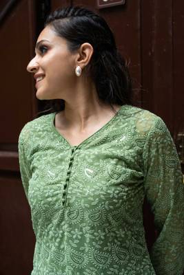 Weavllite Women's Green  Georgette Chikankari Kurta 3