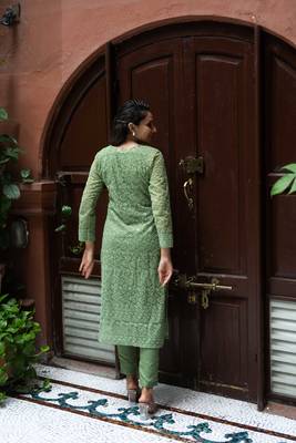 Weavllite Women's Green  Georgette Chikankari Kurta 5