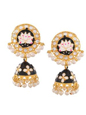 Black earrings 3