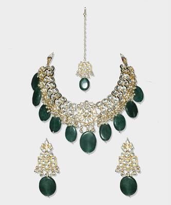 Gold Plated Kundan Necklace Set With Mangtika 2