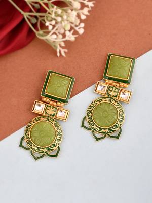 Green earrings 1