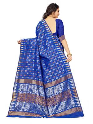 Blue Embroidered Cotton Saree With Blouse 3
