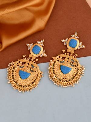 Gold earrings 1