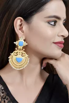 Gold earrings