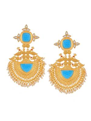 Gold earrings 3