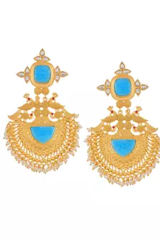 Gold earrings
