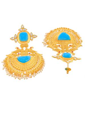 Gold earrings 4