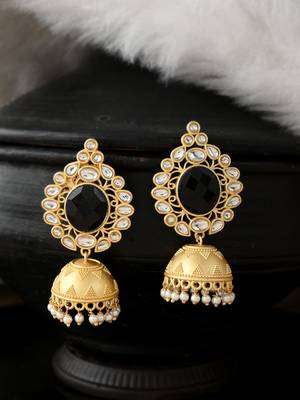 Black earrings 1