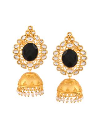 Black earrings 3