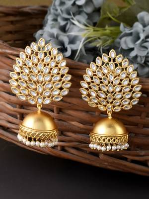 Gold earrings 1