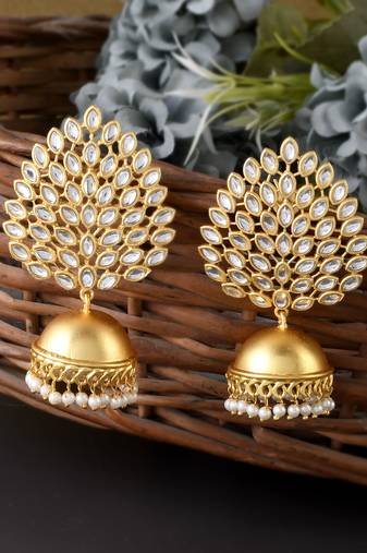 Gold earrings