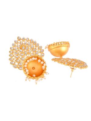 Gold earrings 4