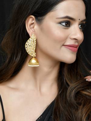 Gold earrings 2
