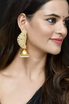 Gold earrings