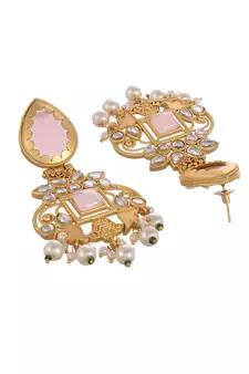 Gold earrings
