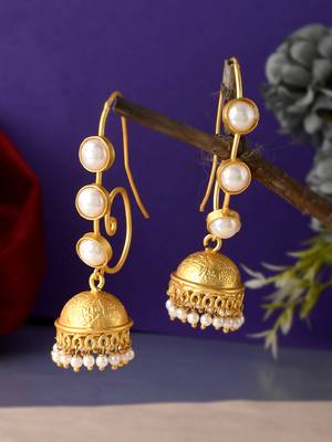 Gold earrings 1