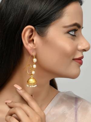 Gold earrings 2