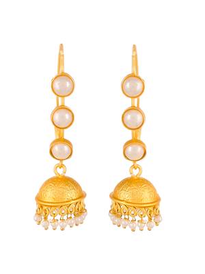 Gold earrings 3
