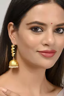 Gold earrings