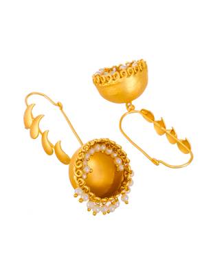 Gold earrings 4