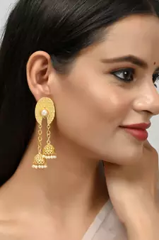 Gold earrings