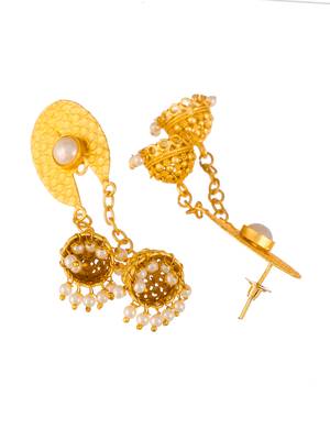 Gold earrings 4