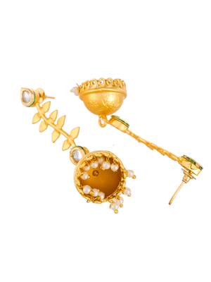 Gold earrings 4