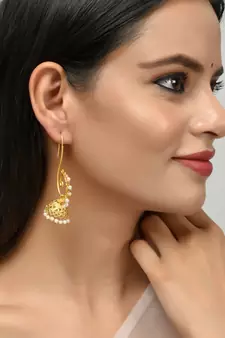 Gold earrings