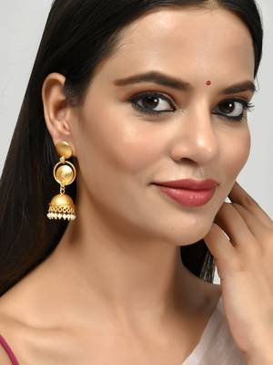 Gold earrings 2