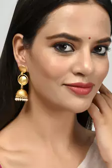 Gold earrings