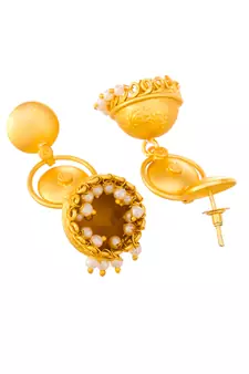 Gold earrings