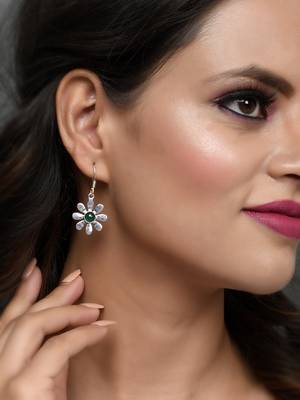Green earrings 2