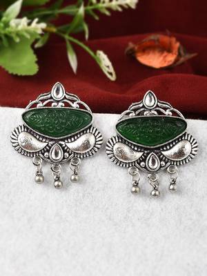 Green earrings 1