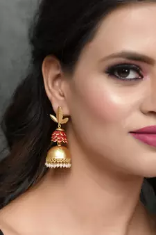 Gold earrings