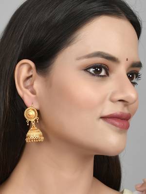Gold earrings 2