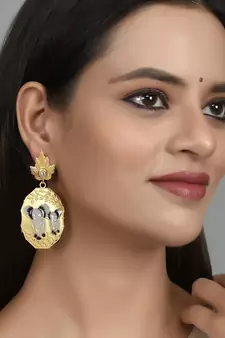 Gold earrings