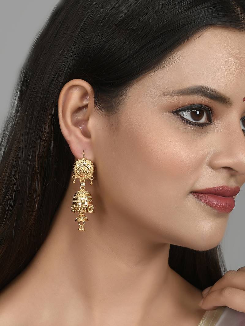 Gold earrings