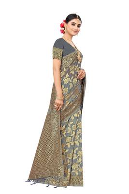 Multicolor Embroidered Cotton Saree With Blouse 4