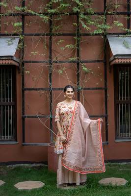 Weavllite Women's Beige  Pure Cotton Block printed Kurta Set 2
