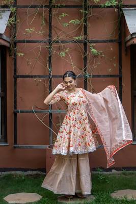 Weavllite Women's Beige  Pure Cotton Block printed Kurta Set 1