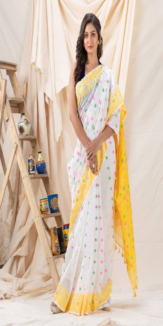 Traditional White Soft Dhakai Jamdani Saree Without Blouse