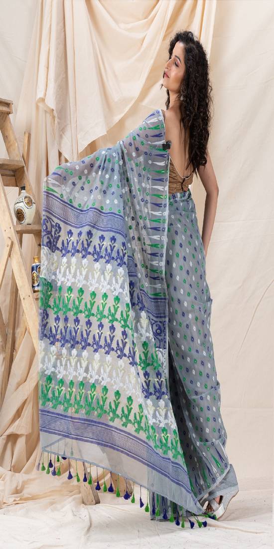 Traditional Silver Grey Soft Dhakai Jamdani Saree Without Blouse