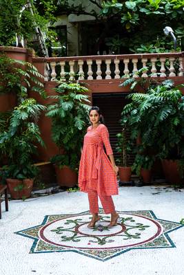 Weavllite Women's Peach  Pure Cotton Block printed Kurta Set 2