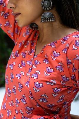 Weavllite Women's Peach  Pure Cotton Block printed Kurta Set 4