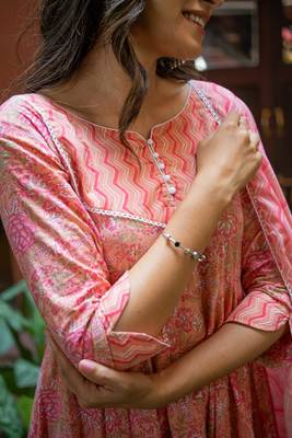 Weavllite Women's Peach  Pure Cotton Block printed Kurta Set 4