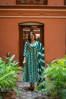 Weavllite Women's Green  Pure Cotton Block printed Kurta set 1